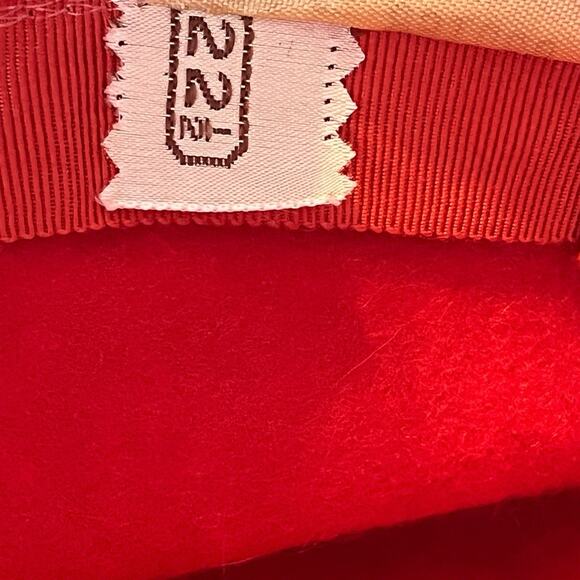 Zephyr Cloche Hat Vintage Felted Fur or Wool Women Size 6 3/4 Red Librarian Chic - Picture 9 of 10